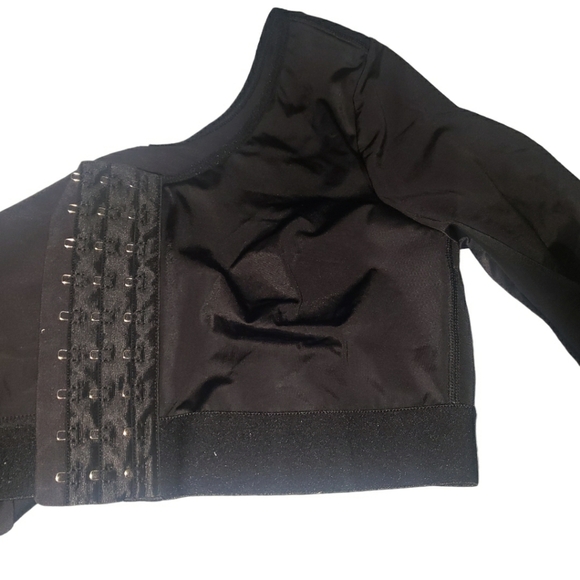 CT1561 Post Surgical Black Adjustable Vest L - Picture 9 of 13